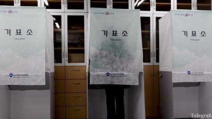 В Южной Корее избирателей агитировали в день президентских выборов