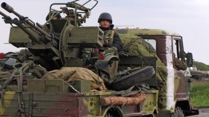 Как проходят учения украинских артиллеристов в зоне АТО (Видео)