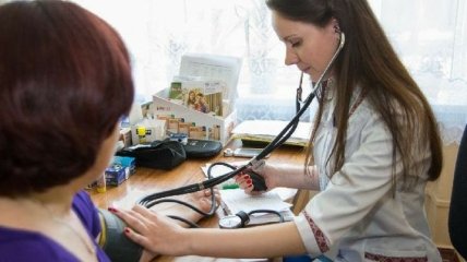 10 млн украинцев уже определились с врачами "первички"