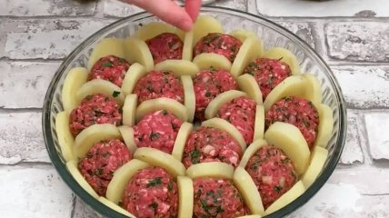 Блюдо дня: фрикадельки "Мясной улей"