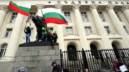 Тысячи болгар вышли на антиправительственные демонстрации 