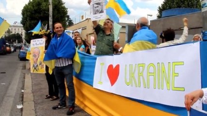 Украинская община в Риме показывала, как Путин захватывает Украину 