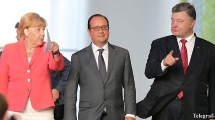 Порошенко, Меркель и Олланд проводят переговоры перед "нормандской" встречей