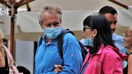 Коронавірус в Україні: як правильно носити захисну маску