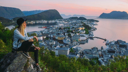 В Норвегии больше не будут носить маски и ограничивать население карантином