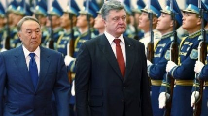 Порошенко провел телефонный разговор с президентом Казахстана 
