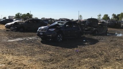 Пожар на парковке в Канаде: 34 автомобиля уничтожены 