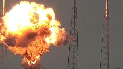 SpaceX заподозрила в причастности к взрыву ракеты конкурентов