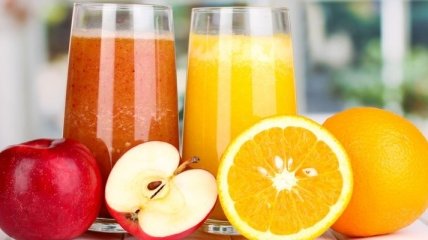 Диетологи советуют убрать из рациона фруктовые соки