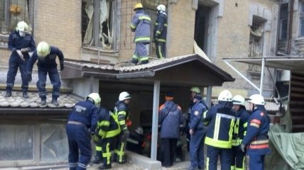 Из-под завалов на Хмельницкого достали уже трех людей