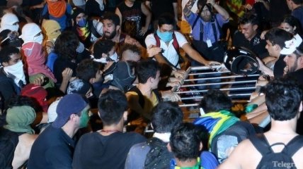 В Бразилии манифестанты блокировали подъезды к аэропорту Сан-Паулу