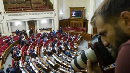 В Раде хотят ограничить аккредитацию журналистов