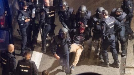 В Каталонии произошли самые ожесточенные столкновения между демонстрантами и полицейскими