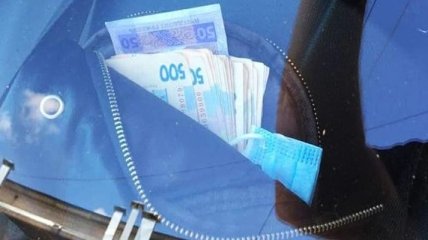 "Зняли порчу" з подружжя пенсіонерів за 240 тисяч гривень: під Києвом спіймали двох шахрайок