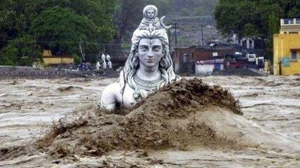 В Индии из-за наводнения погибло 48 человек