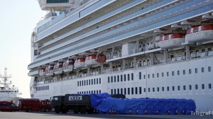 "Зараженный" лайнер в японском порту: эпидемия распространяется