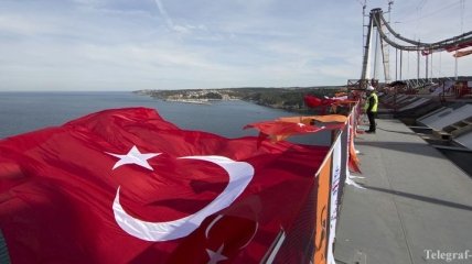В Стамбуле соединили Европу и Азию еще одним мостом