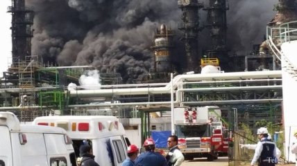 Появилось видео взрыва на нефтехимическом заводе в Мексике