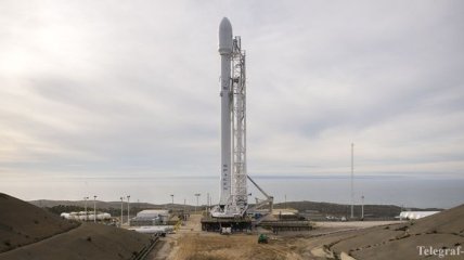 SpaceX построит мини-версию своей марсианской ракеты 