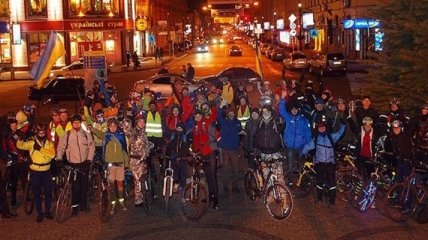 Киевские велосипедисты поддержали Евромайдан