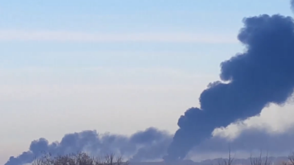 Сегодня утром под Киевом снова горит нефтебаза
