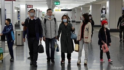 Вирус вызывает опасения: в аэропортах мира начали проверять пассажиров
