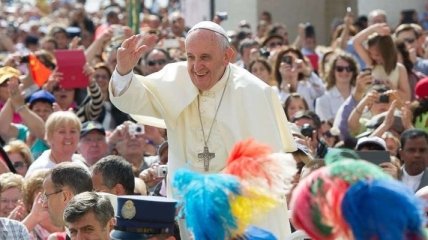 Папа Римський третій день не з'являється на публіці