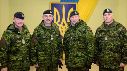 Командующий Сухопутными войсками Канады посетил в Украине родное село предков 