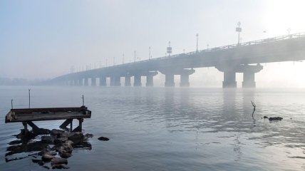В столице ограничат движение на мосту Патона