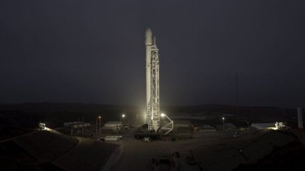 SpaceX запустил ракету Falcon 9 с 10 спутниками 