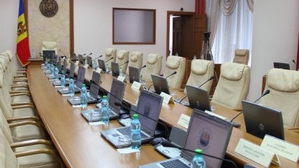 Правительство Молдовы вдвое сокращает число министерств