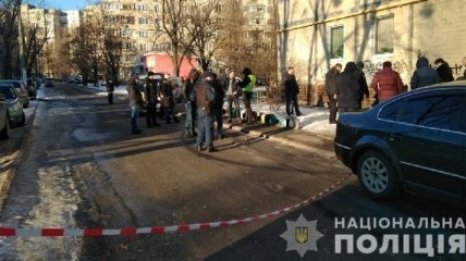 Возле одной из киевских многоэтажек обнаружили труп