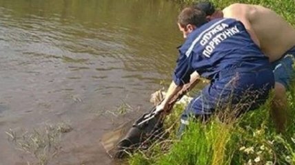 На Прикарпатье в чемодане на дне озера нашли тело пропавшей студентки