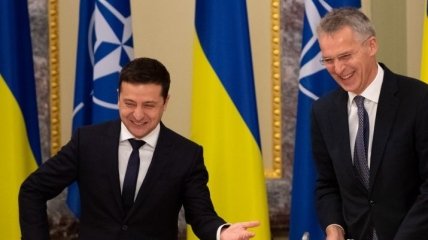 Зеленский: Украина выступает за углубление сотрудничества с НАТО