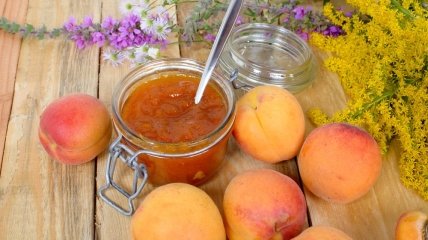 Солнечные рецепты из персиков: заготавливаем лето впрок
