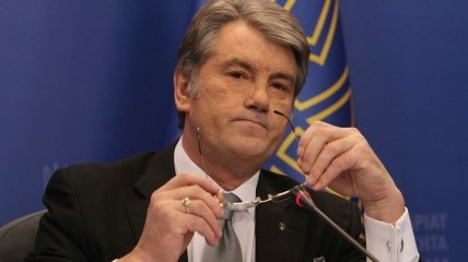 Ющенко обратился к Луценко с просьбой вмешаться в дело о Межигорье