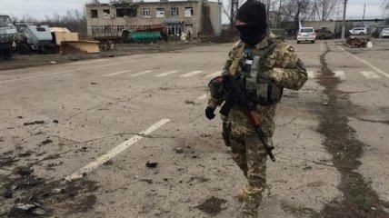 Жители Донбасса, оставшиеся без работы, пополняют ряды боевиков