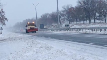 Ситуация на дорогах Украины: где выпало наибольшее количество снега