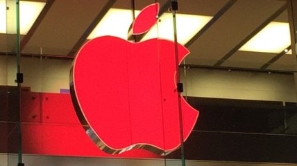 Логотип Apple стал красным в честь Всемирного дня борьбы со СПИДом