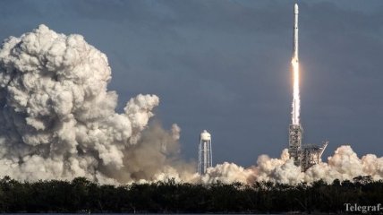 SpaceX успешно запустила ракетоноситель нового типа Falcon 9 Block 5