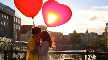 День поцелуев 2017: неожиданные факты о поцелуях, которые интересно знать (Фото)