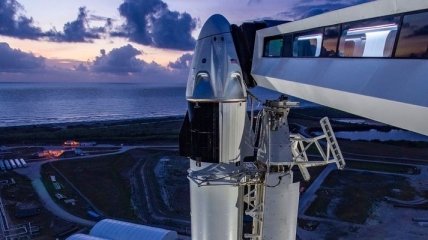 Запуск корабля SpaceX на МКС знову можуть відкласти через погоду