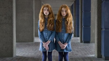 Разные души с одним лицом: снимки близнецов от американского фотографа (Фото)  