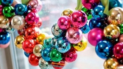Неожиданные способы использовать новогодние шары в декоре (Фото)