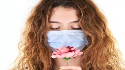 "Не переживайте и не паникуйте": врач разъяснил известный симптом коронавируса