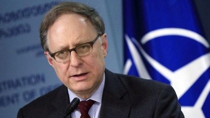 Экс-посол США в РФ: НАТО стоит наконец-то понять украинскую мечту