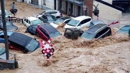 Улицы превратились в реки: Бельгию затопило второй раз за 10 дней (фото, видео)
