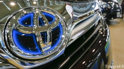 Продажи "Тойота" в Китае снизились вдвое в сентябре
