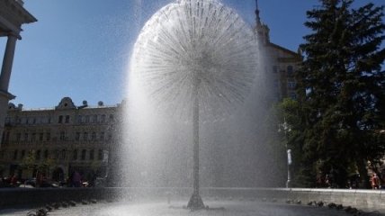 В Киеве демонтируют фонтаны 