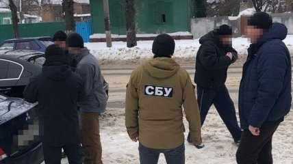 Майор полиции на Черниговщине закрывал уголовные дела за взятку